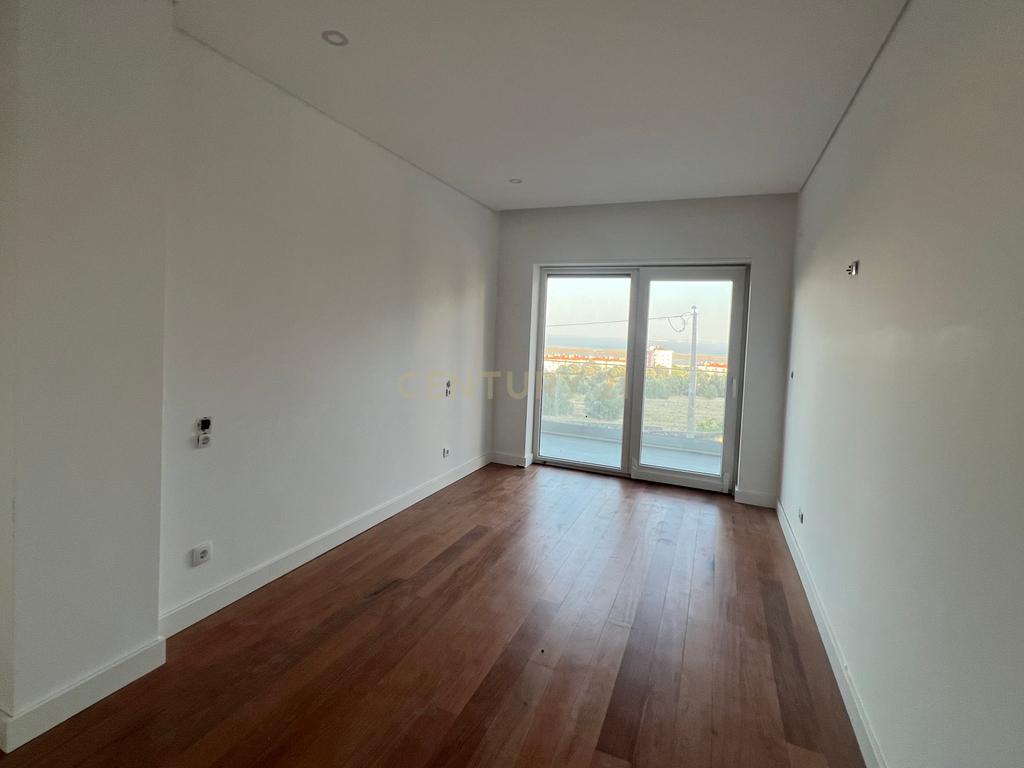 T3 NOVO em fase final de construção com vista rio | Iria Rio Residence — Santa Iria de Azoia | Ref.ª 4F - Image 15