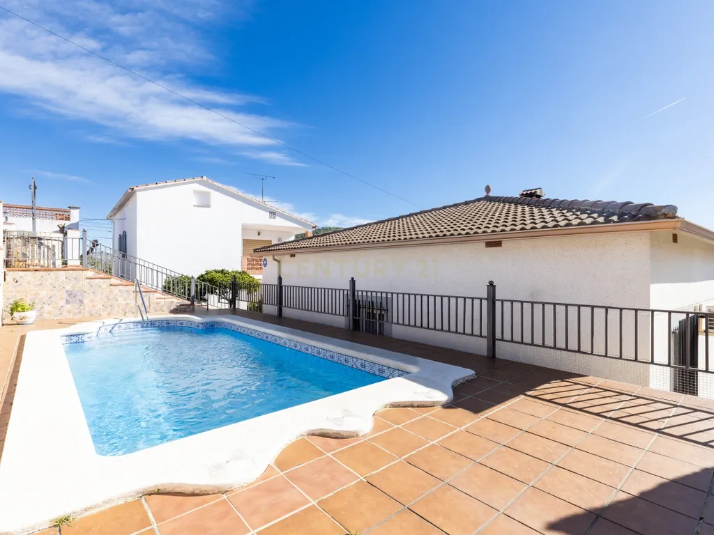 HABITATGE EN PLANTA Casa en venda a Olivella – entorn natural a 15 minuts de Sitges - Image 41