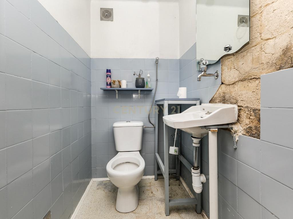 Loja no Lumiar, na Calçada de Carriche com 60 m2 num só piso - Image 9