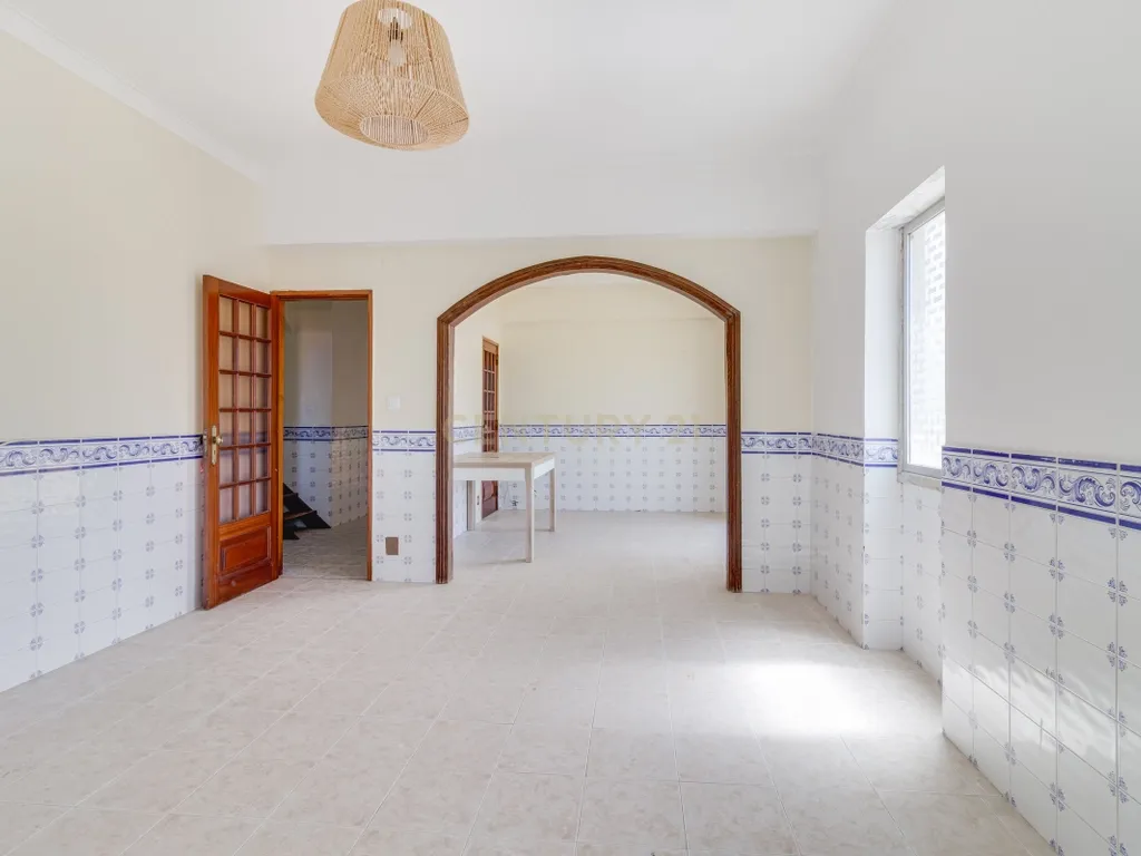 Apartamento T3 em Corroios com Varanda - Image 6