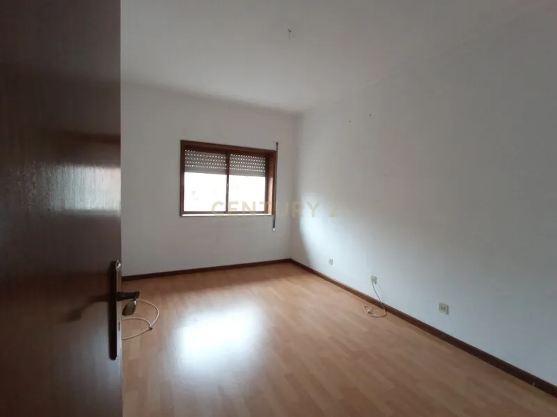 Apartamento T3 em Braga com Elevador e Garagem - Ferreiros | ZTRE-00764 - Image 9