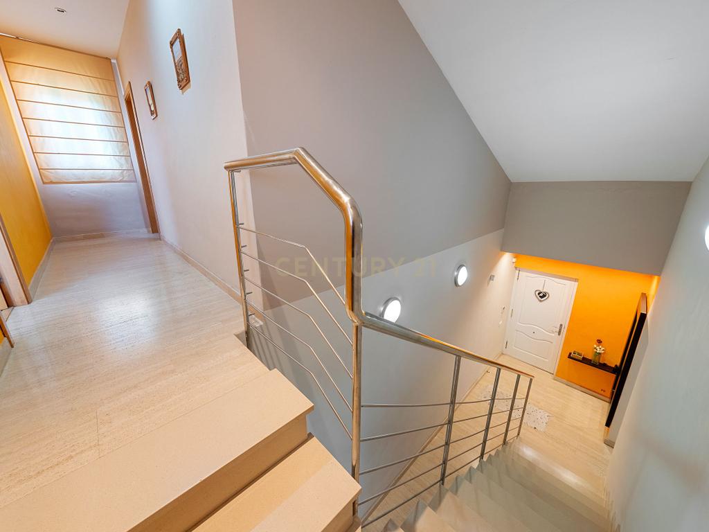 Moradia com apartamento anexo e piscina em “Els Pallaresos” - Image 33