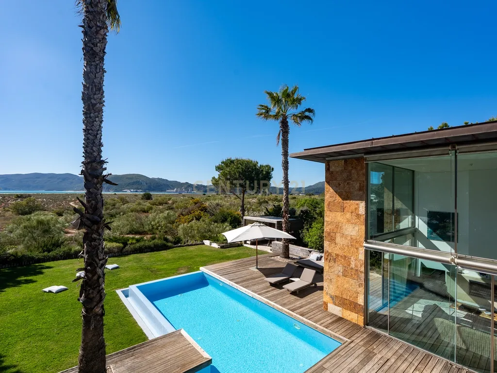 Moradia Exclusiva em Primeira Linha de Mar com Piscina Infinita / Tróia-Carvalhal - Image 41