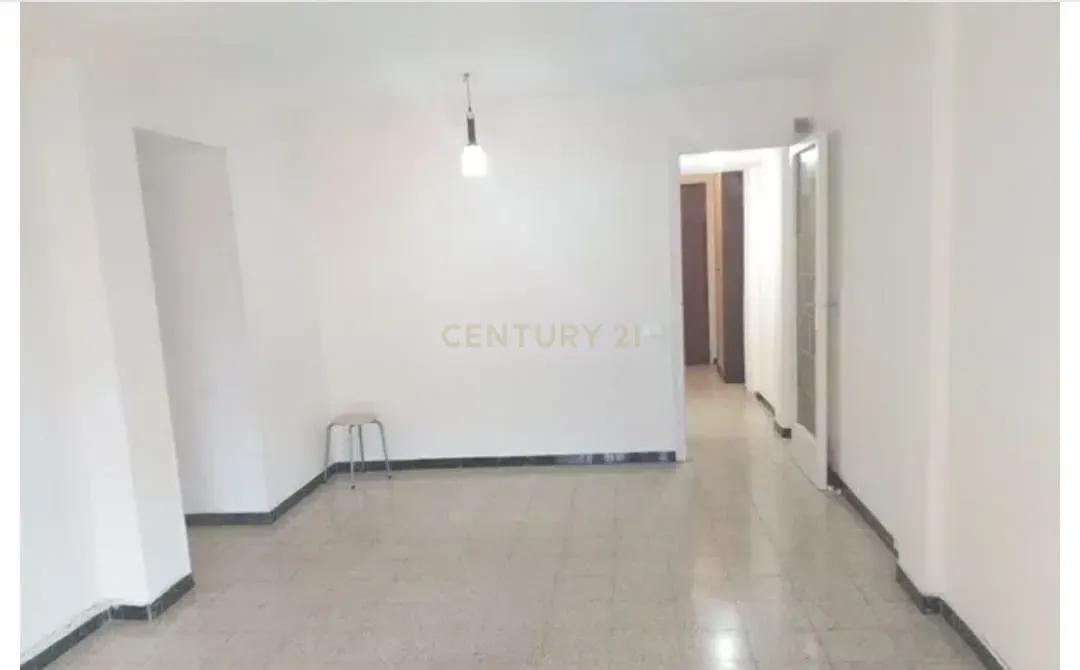 - Image 3