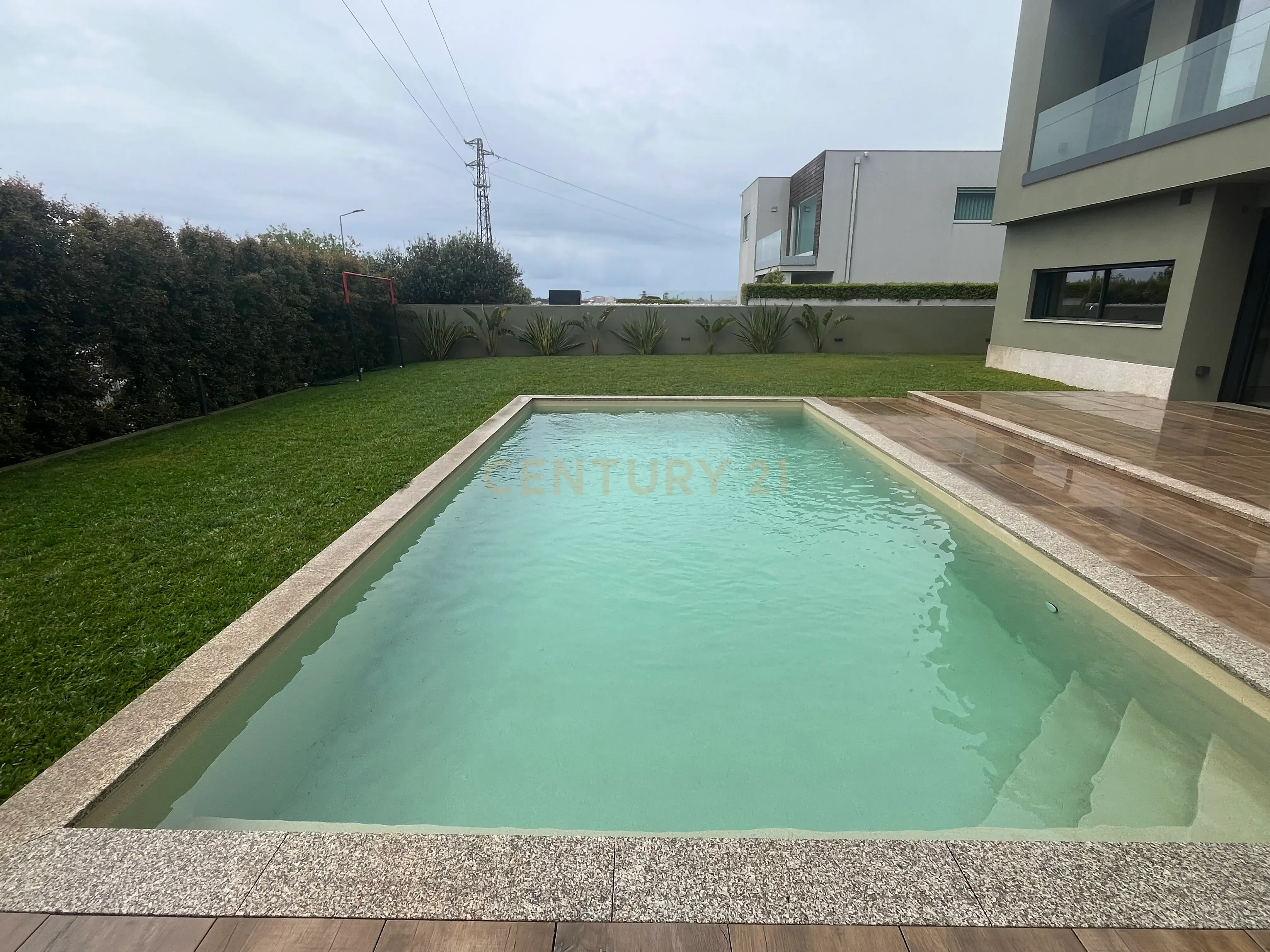 Fotografia 6 de Moradia Contemporânea de Luxo em Azurara | Elegância, Privacidade e Distinção