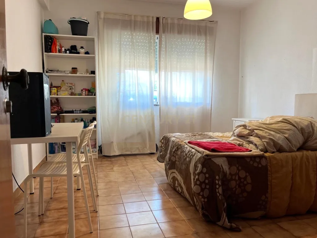 Apartamento T3 em Faro, muito central, próximo da Universidade. - Image 4