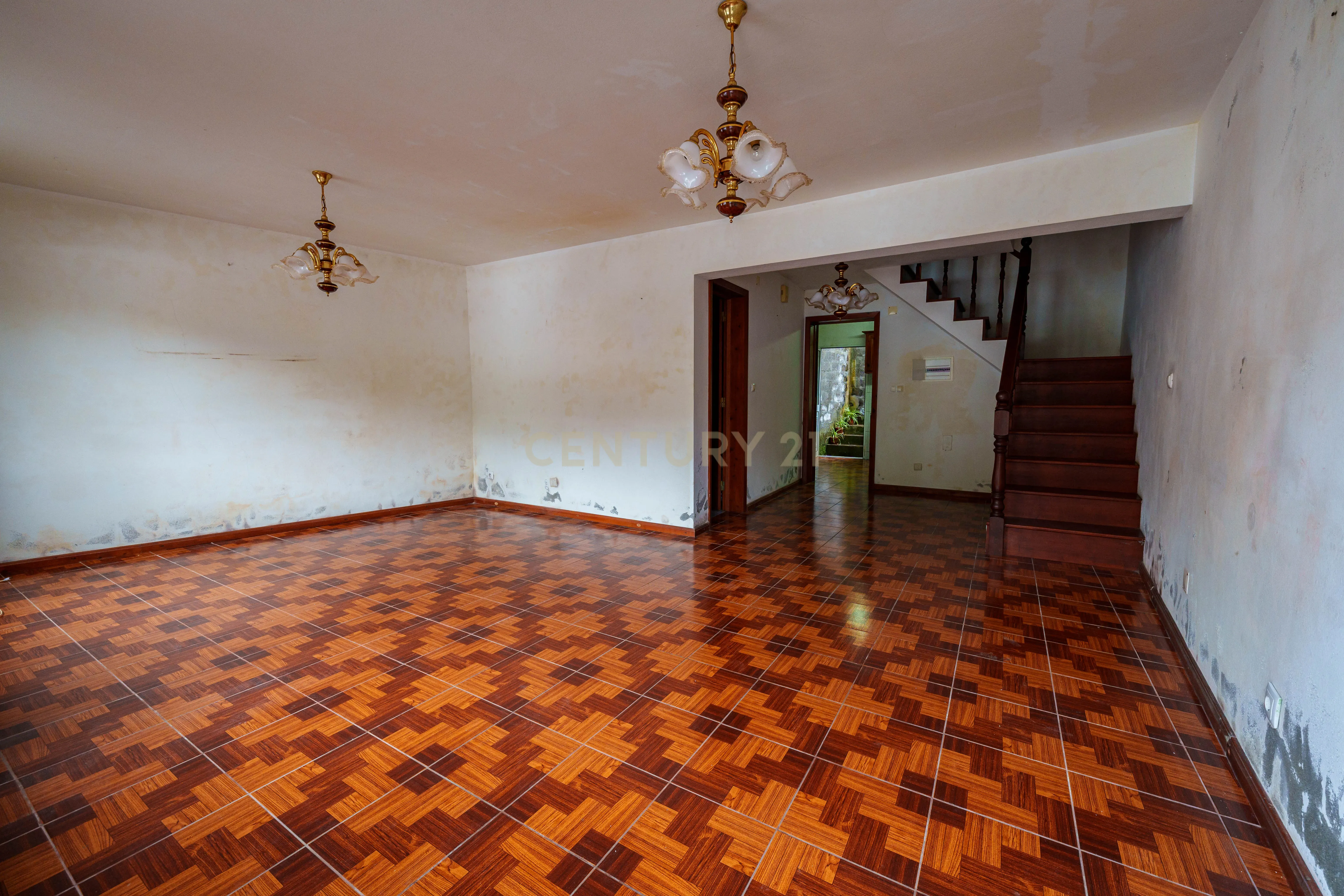 Fotografia 6 de Oportunidade Única: Moradia T2 no Centro da Vila do Nordeste 🔑🏠