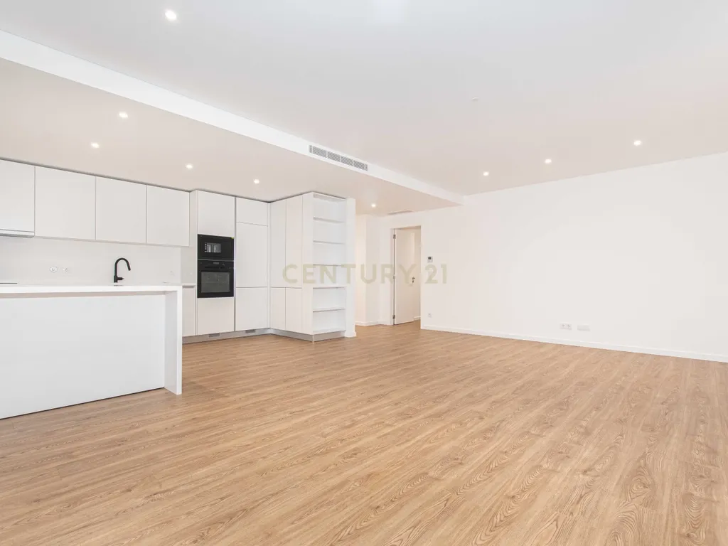 Apartamento T2 Urbanização Neudel na Amadora, a estrear - Image 2