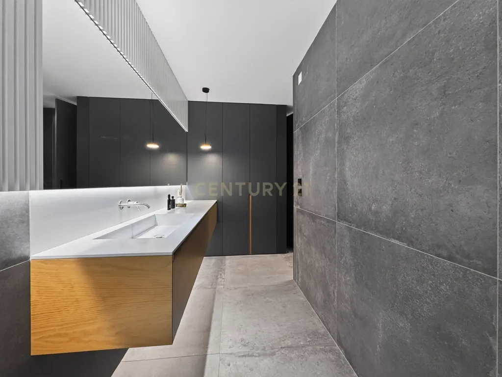 Moradia T3 de Excelência na Aroeira – Conforto, Elegância e Qualidade de Construção - Image 17