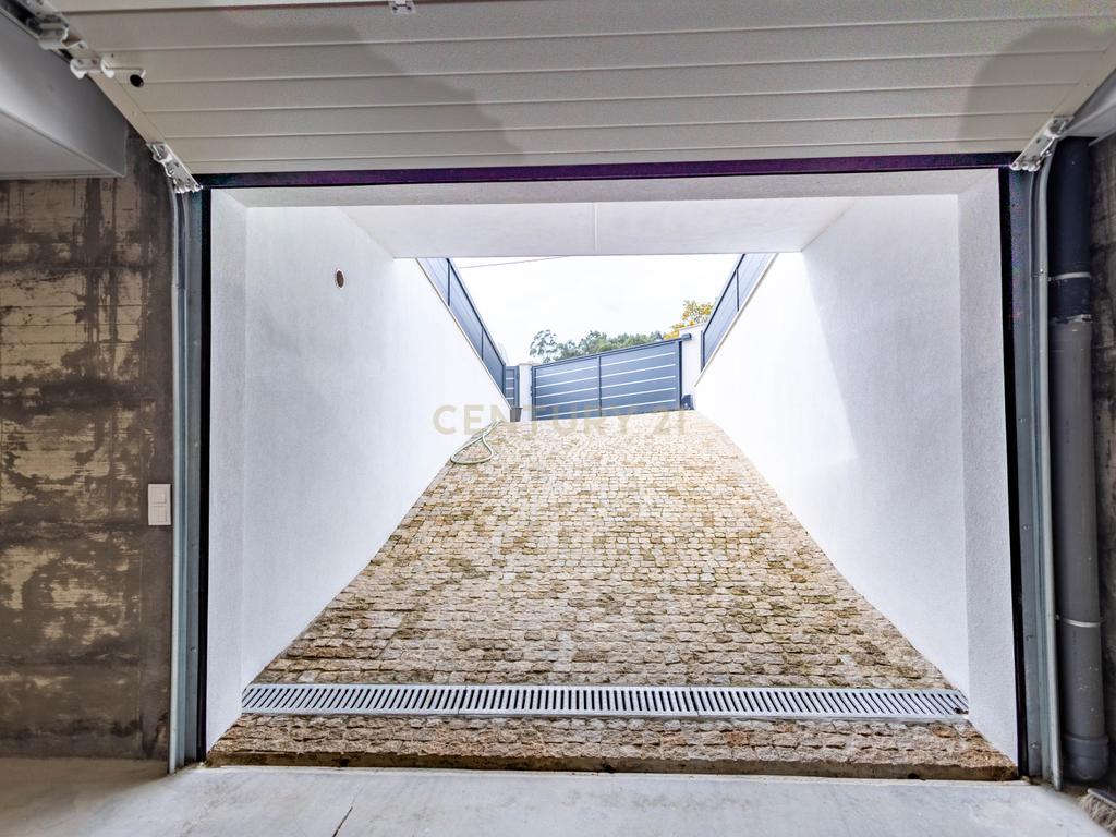 Moradia V3 Geminada em Recezinhos, Penafiel (Fração A) - Image 29