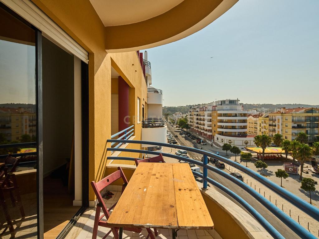 Apartamento T1  Renovado com Vista Panorâmica Costa da Caparica - Almada - Image 9