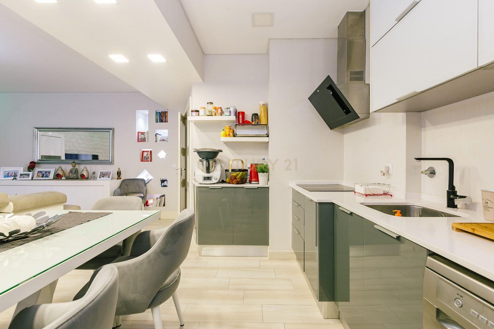 Apartamento T3 em Marvila - Image 10