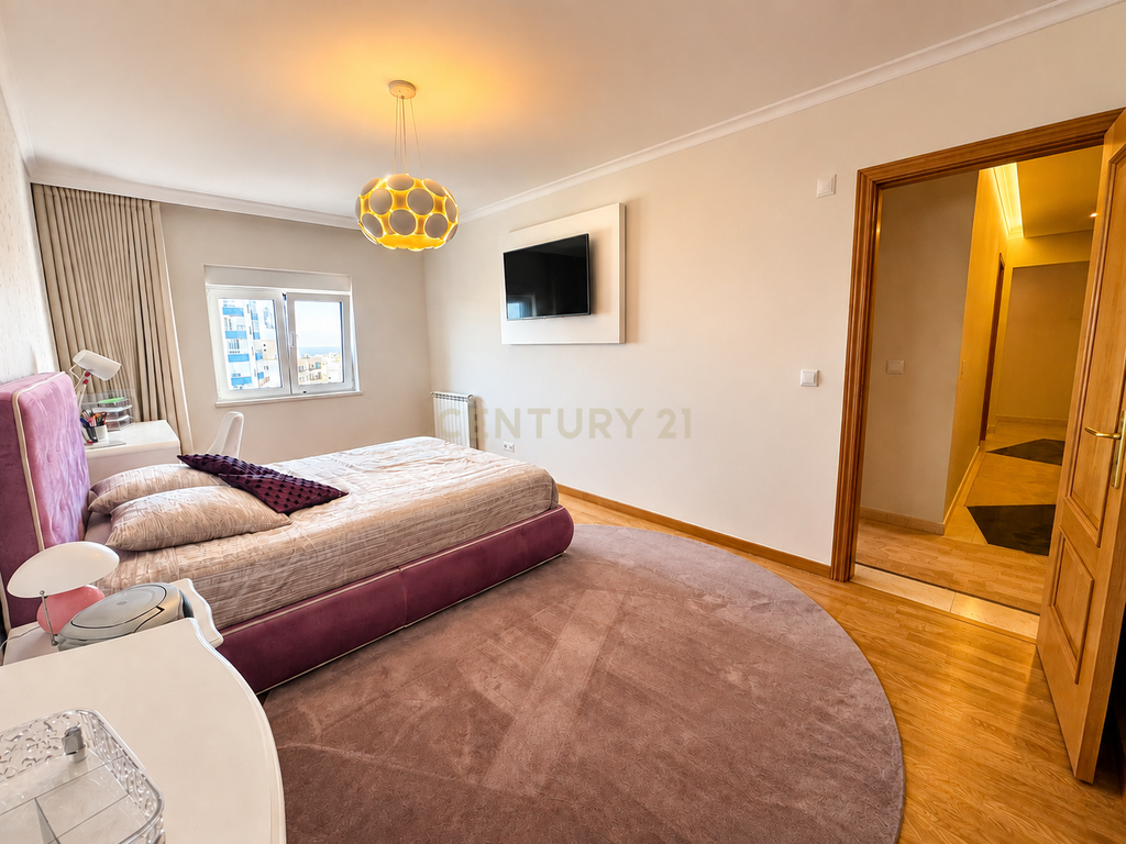T2 Mobilado com Piscina e Vista Mar | Ericeira - Image 17