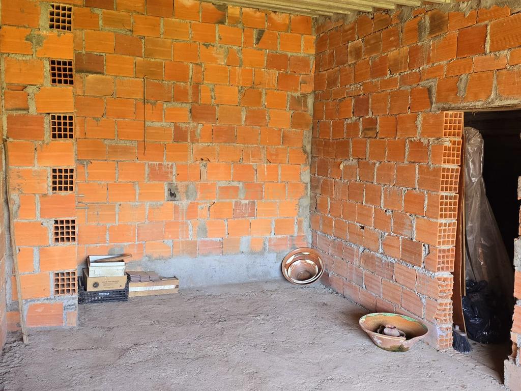 Moradia com Vista Desafogada e Potencial para Duas Habitações Independentes – Ilhas, Arraiolos Évora - Image 32