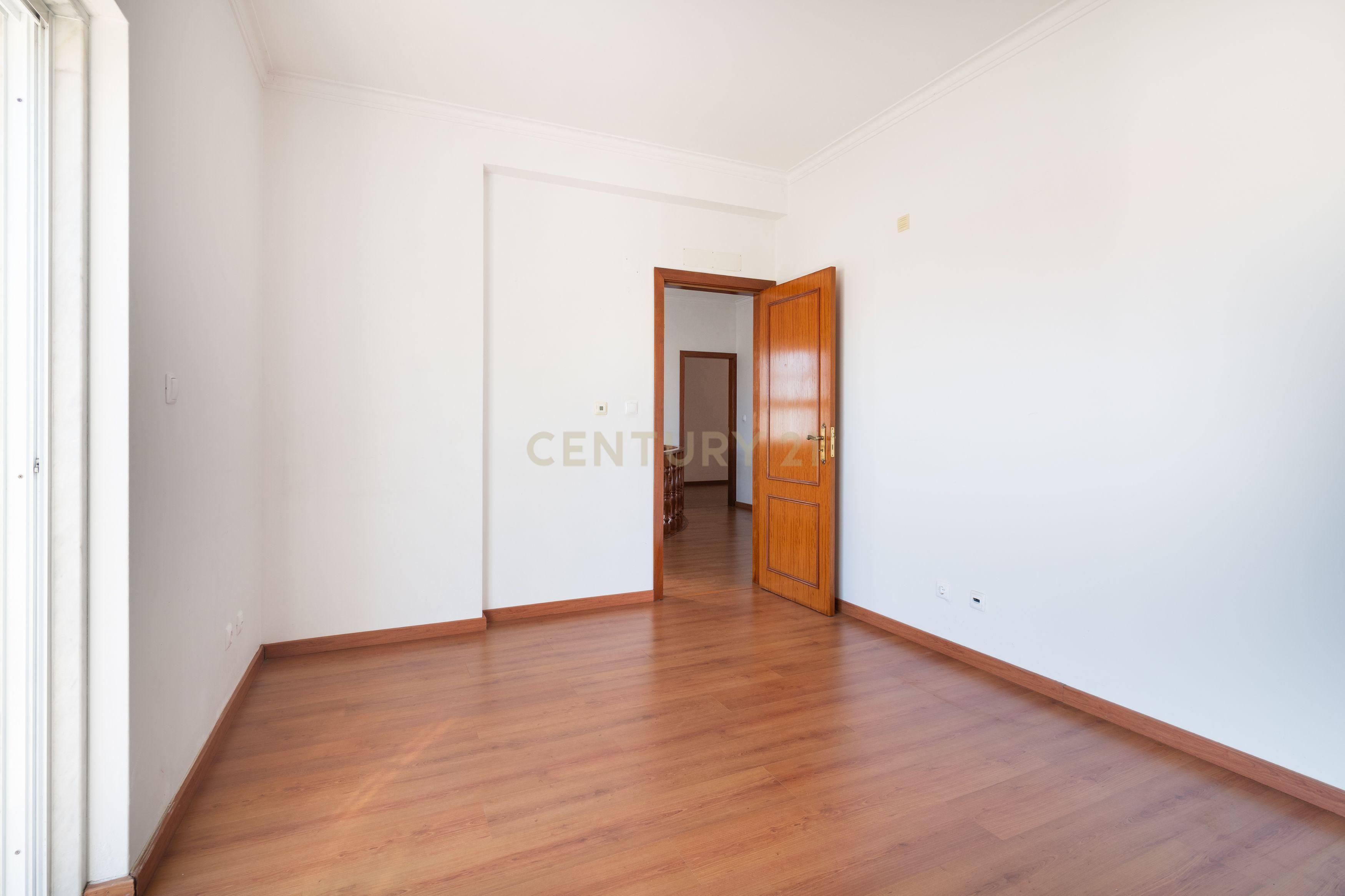 Moradia T4 à venda em Pontinha e Famões, Odivelas — foto 18
