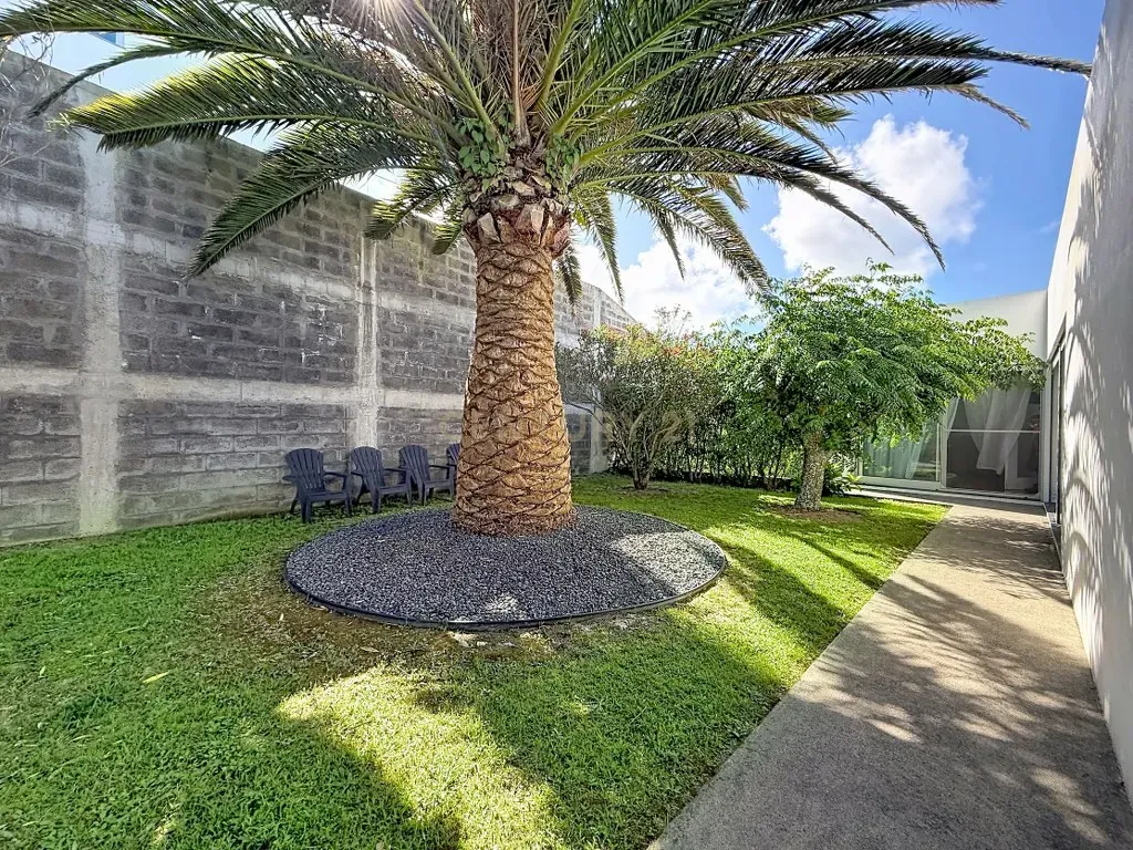 Fotografia 11 de Moradia Contemporânea com Vista Mar, Jardim e Ampla Zona Exterior!