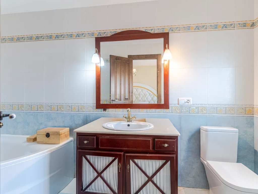 Casa Luxuosa em Albolote, Granada com Vista para as Montanhas - Image 24