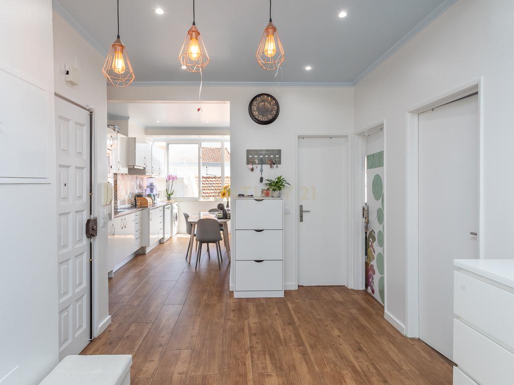 Apartamento Renovado em Vila Franca de Xira, Lisboa - Image 1