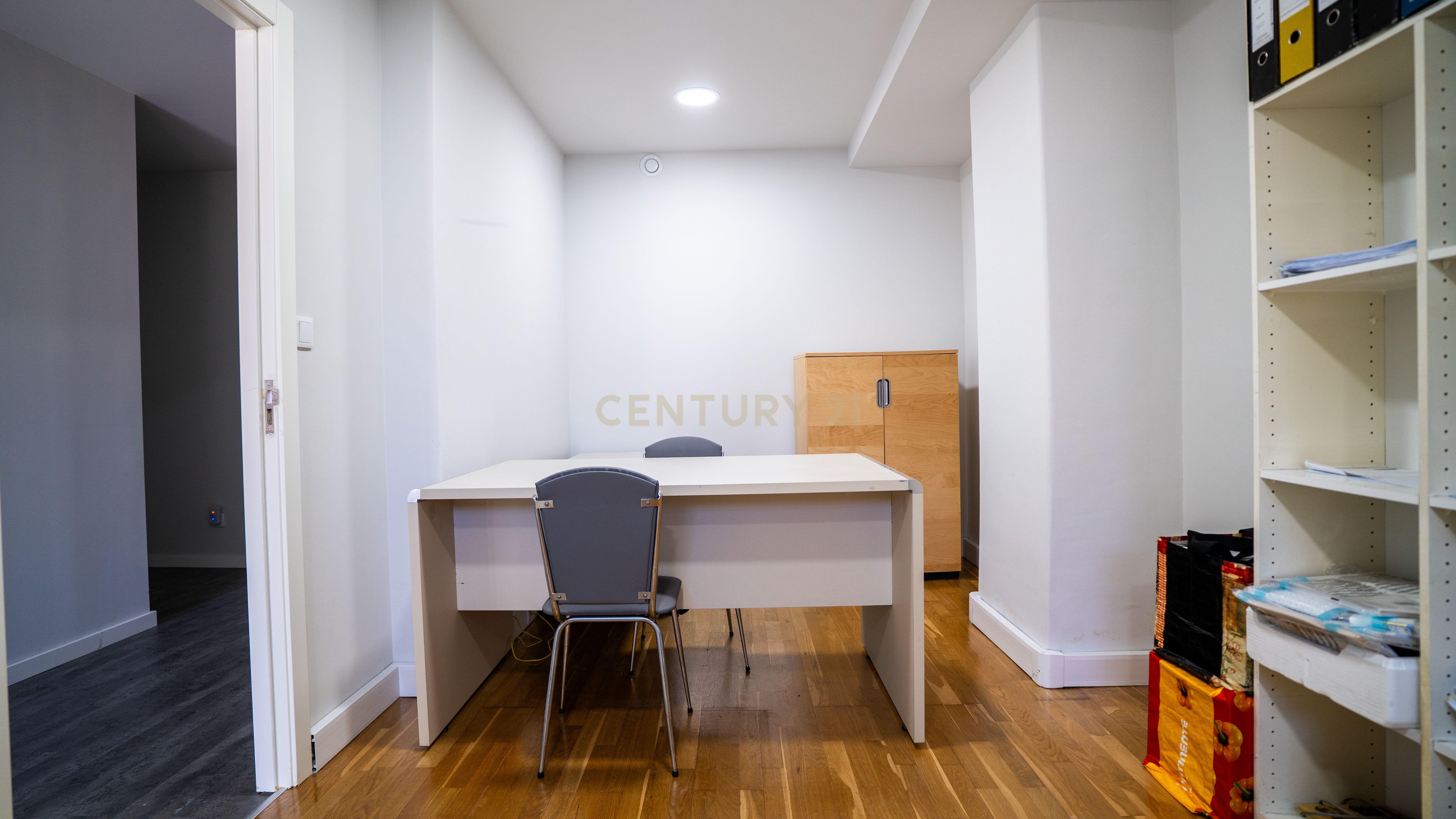 Escritório Mobilado para Arrendamento – Ramada, Odivelas | 92m² | 1.000€/mês - Image 7