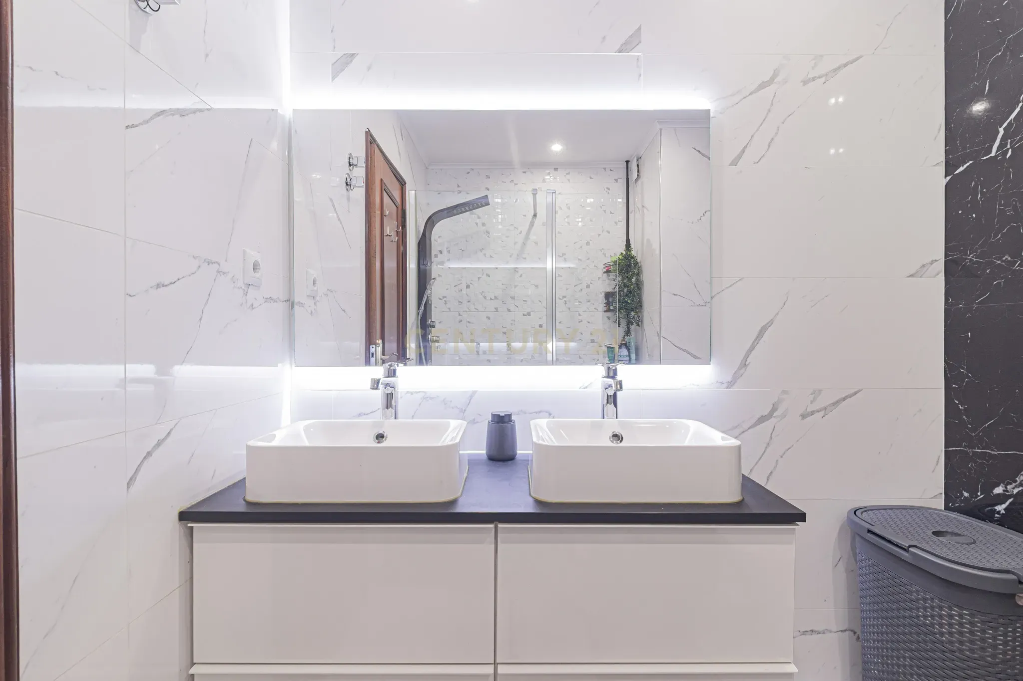 Apartamento T3  - Conforto, espaço e localização Ideal em Vale Figueira - Image 23