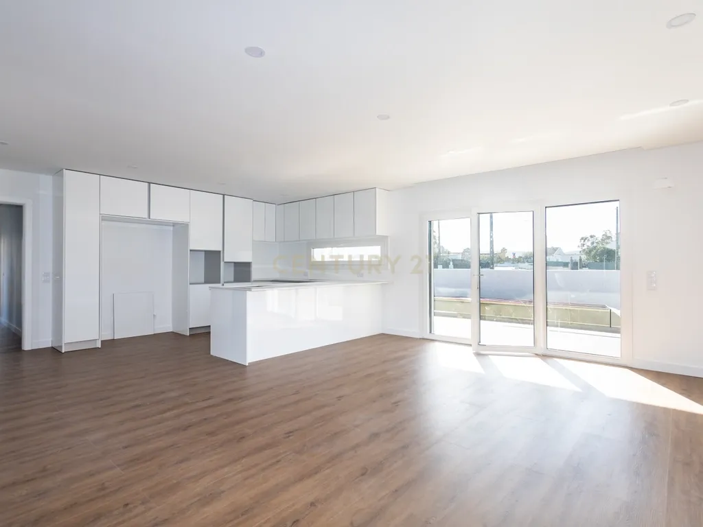 Moradia T3 Térrea Isolada com 3 suítes | Quinta do Anjo - Image 21
