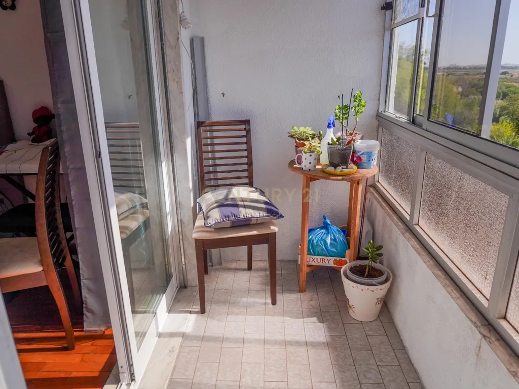 Apartamento T3 na Quinta do Rouxinol- Oportunidade Única! vista para o rio - Image 18