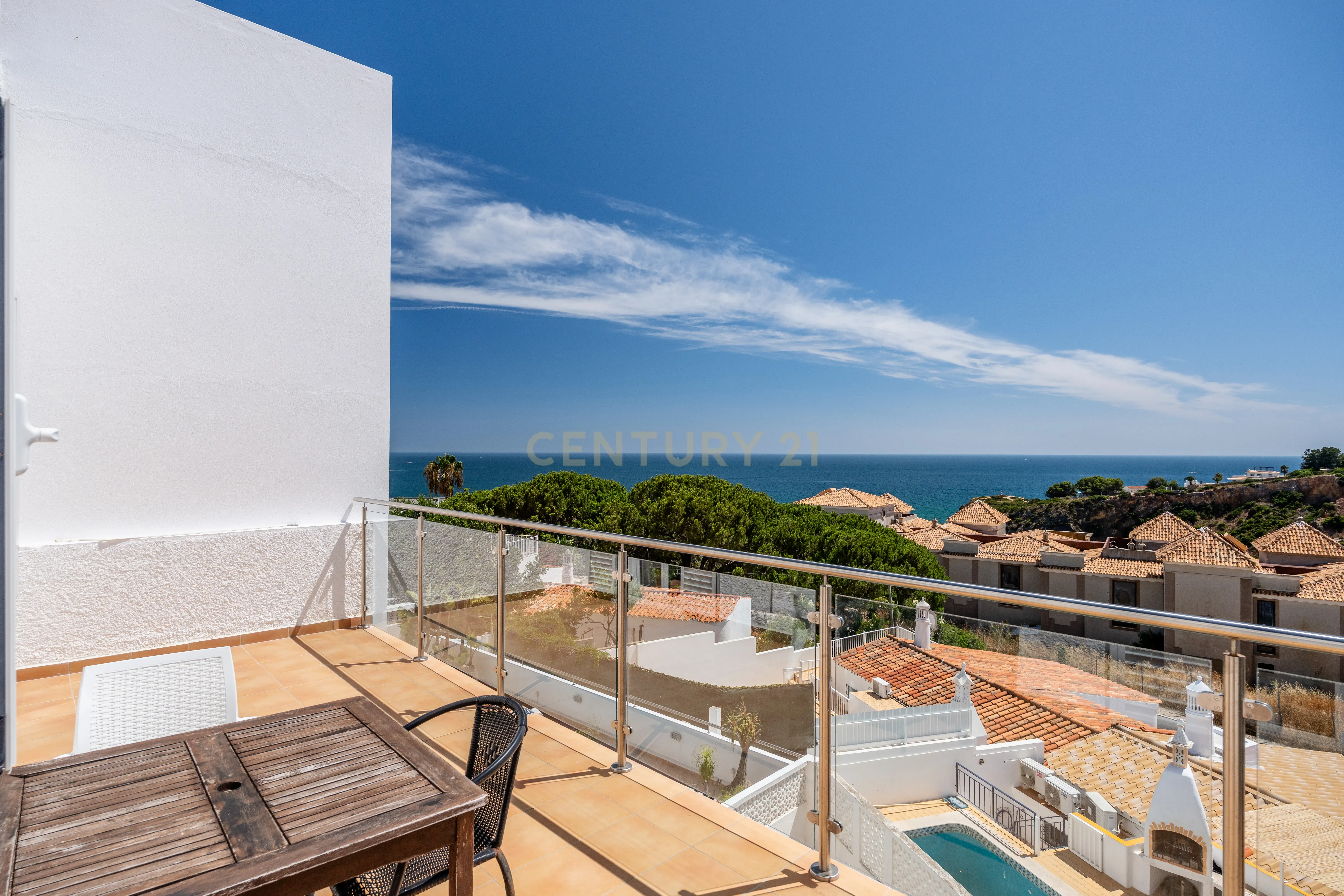 Fotografia 5 de Moradia T3 à venda com Piscina e Vista Mar em Albufeira