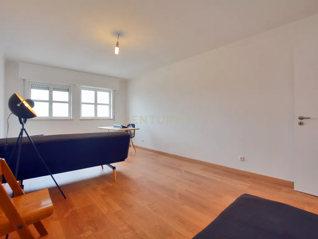 Apartamento no Condominio Gaivotas do Tejo - Image 4