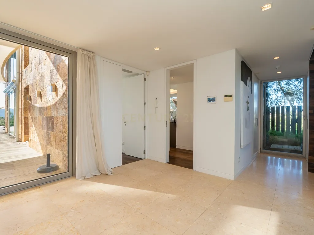 Moradia Exclusiva em Primeira Linha de Mar com Piscina Infinita / Tróia-Carvalhal - Image 5