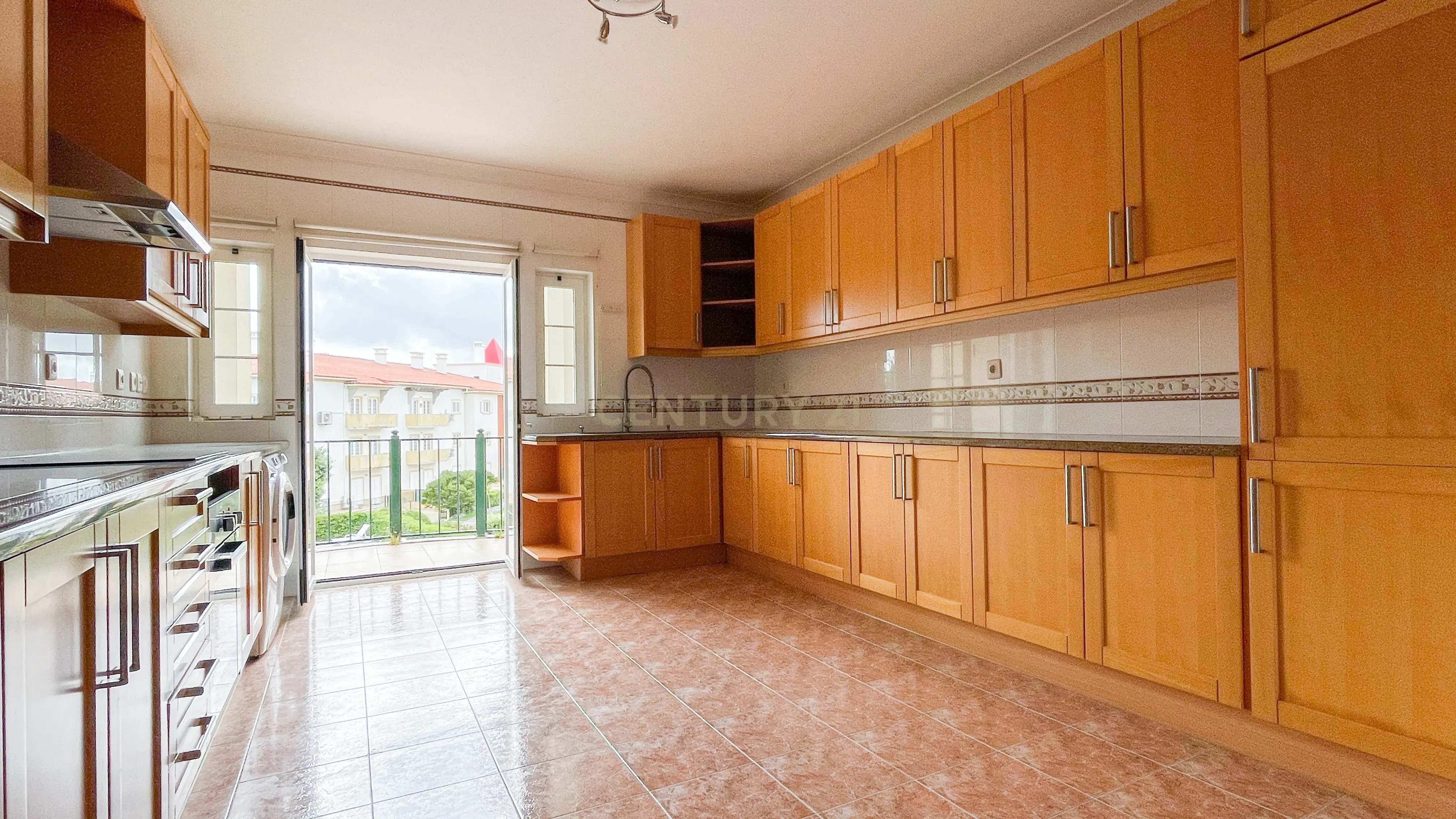 Apartamento T4 Duplex Quinta da Beloura - Image 9