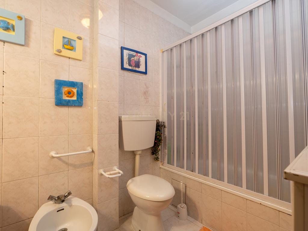 **Fantástico apartamento T4 com arrecadação*** - Image 17