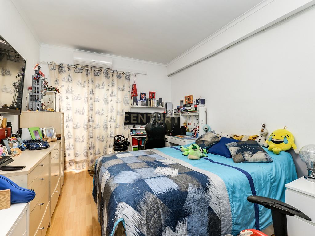 Apartamento T2 com 87 m² em excelente estado – São João da Talha - Image 14