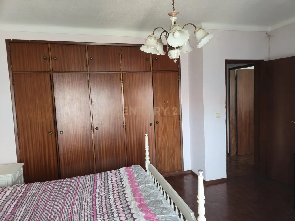 Excelente Moradia T5+2 Samora Correia - Image 17