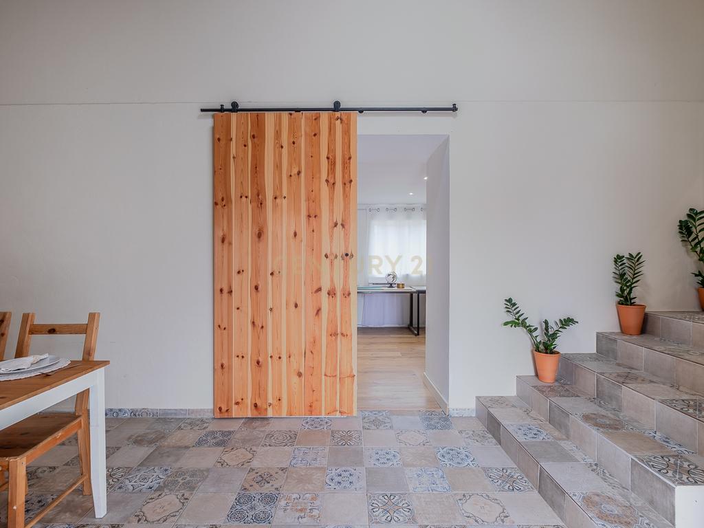 Moradia T3 com Entrada Independente para T1 – À Venda em Freiria, Sobral de Monte Agraço - Image 19