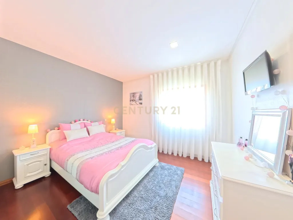 Moradia T4 em Esposende com Jardim e Garagem - Image 15