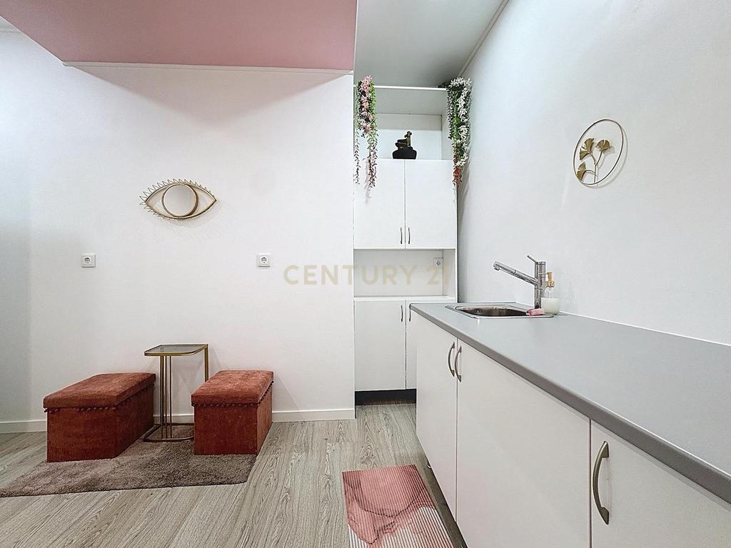 Loja pronta a estrear na Cruz de Pau – equipada, remodelada e com potencial para vários negócios!  - Image 19