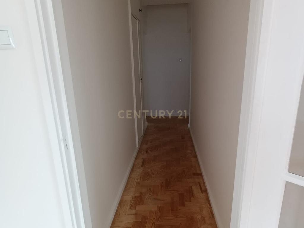 Apartamento 4 assoalhadas (T3) nos Olivais. Conforto e conveniência no coração da cidade - Image 26