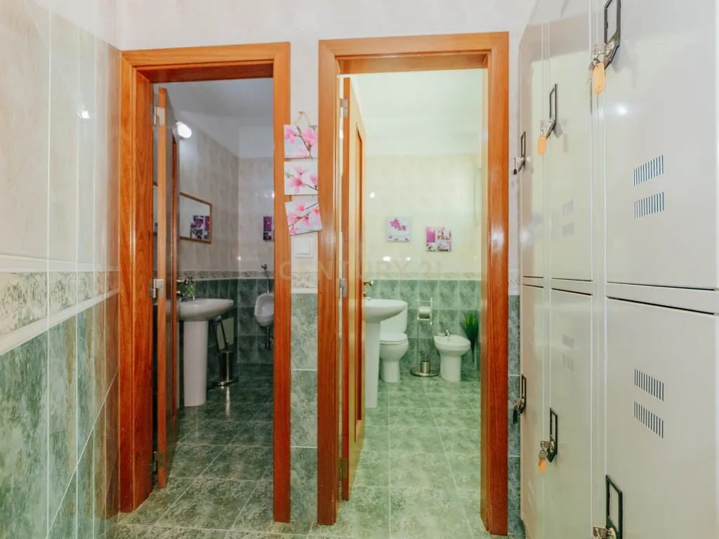 Espaço Comercial para Arrendamento no Montijo – 107 m² Pronto a Receber o Seu Negócio! - Image 25