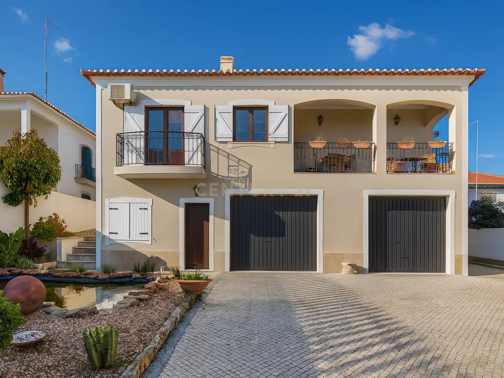 Oportunidade Única! Elegante Moradia + Apartamento T2 + Espaço + Funcionalidade = Qualidade de Vida. - Image 36