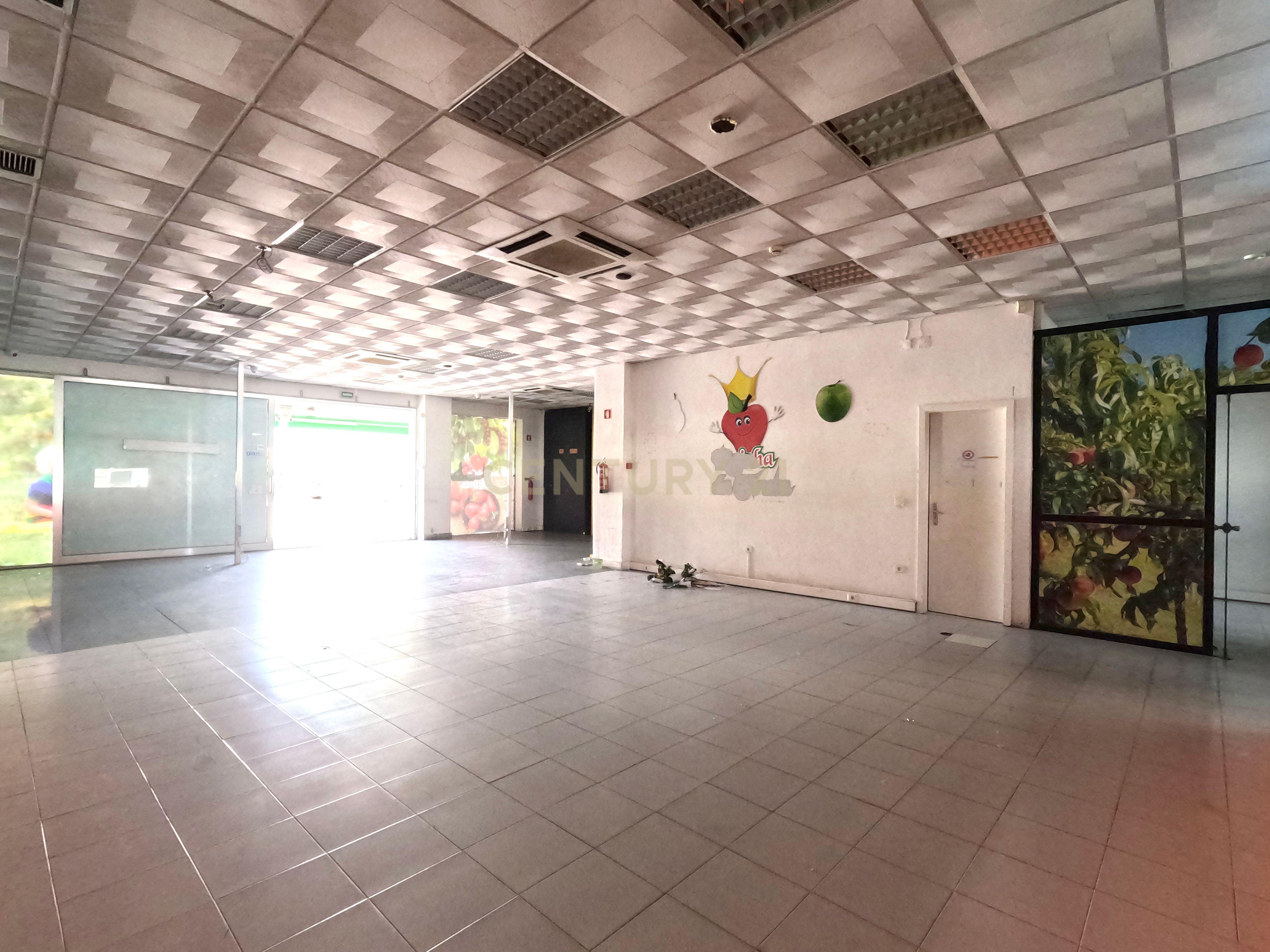 Loja para Arrendamento – 150 m² - Image 16