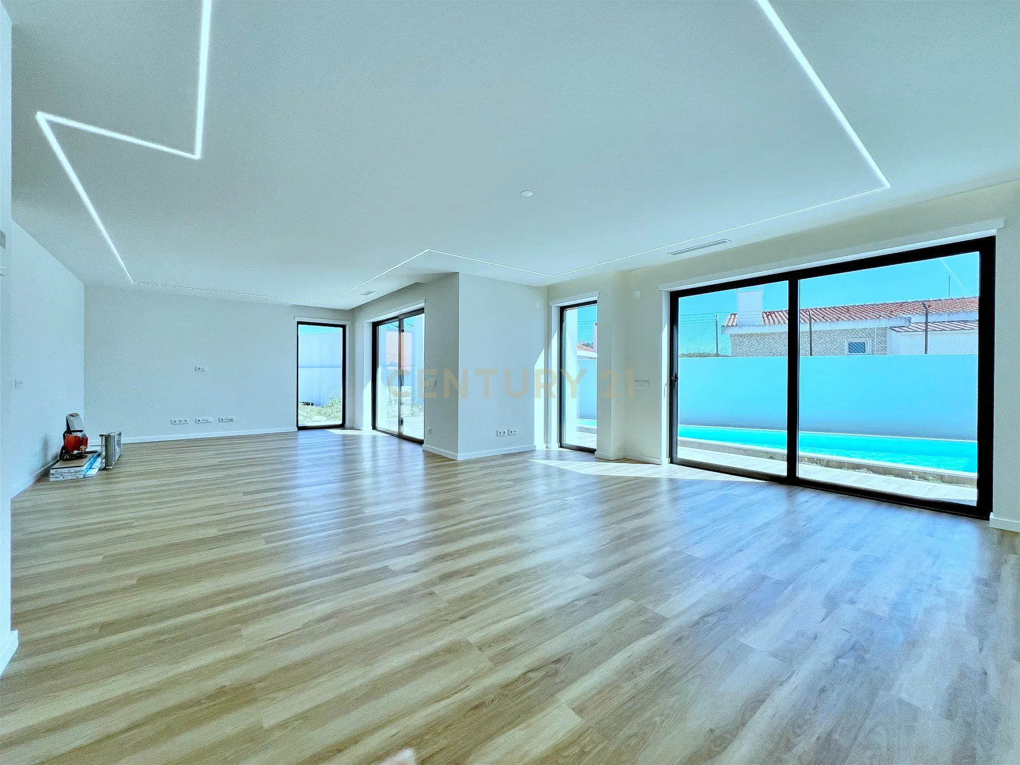 Fotografia 6 de Moradia T4 com Piscina na Parede (Cascais, Lisboa)