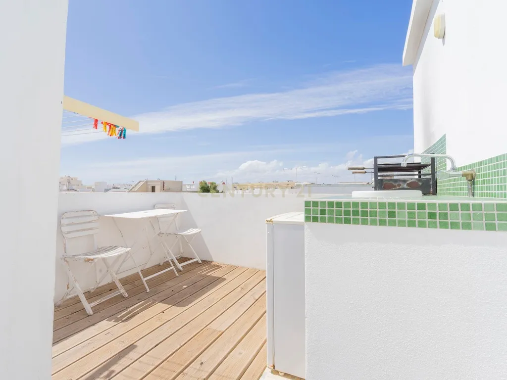 Casa Renovada T3-em Olhão na Baixa , Licença AL, Vista Panorâmica e Piscina - Image 32
