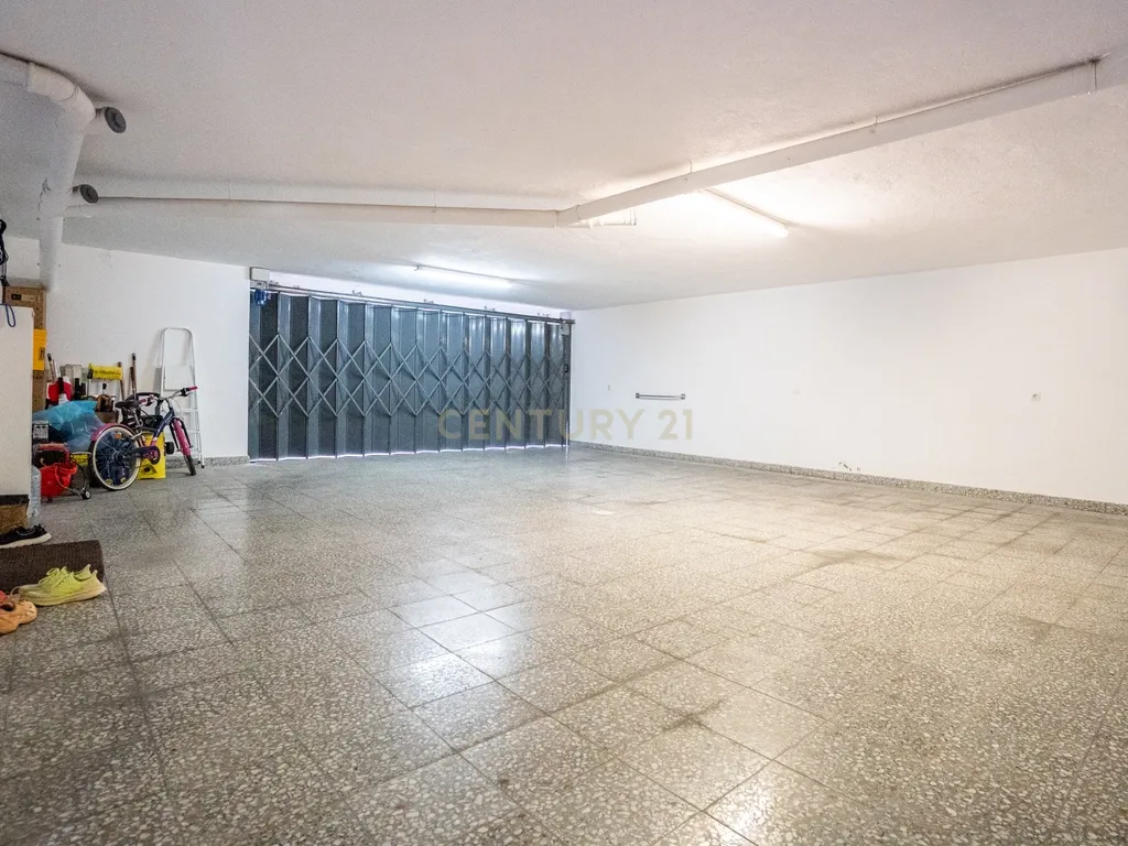 Moradia Contemporânea T4 em Santo António da Charneca - Barreiro - Image 26