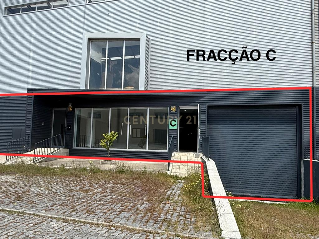 ARMAZÉM INDUSTRIAL | SANTO TIRSO | INVESTIMENTO / LOGÍSTICA / COMÉRCIO E INDÚSTRIA - Image 1