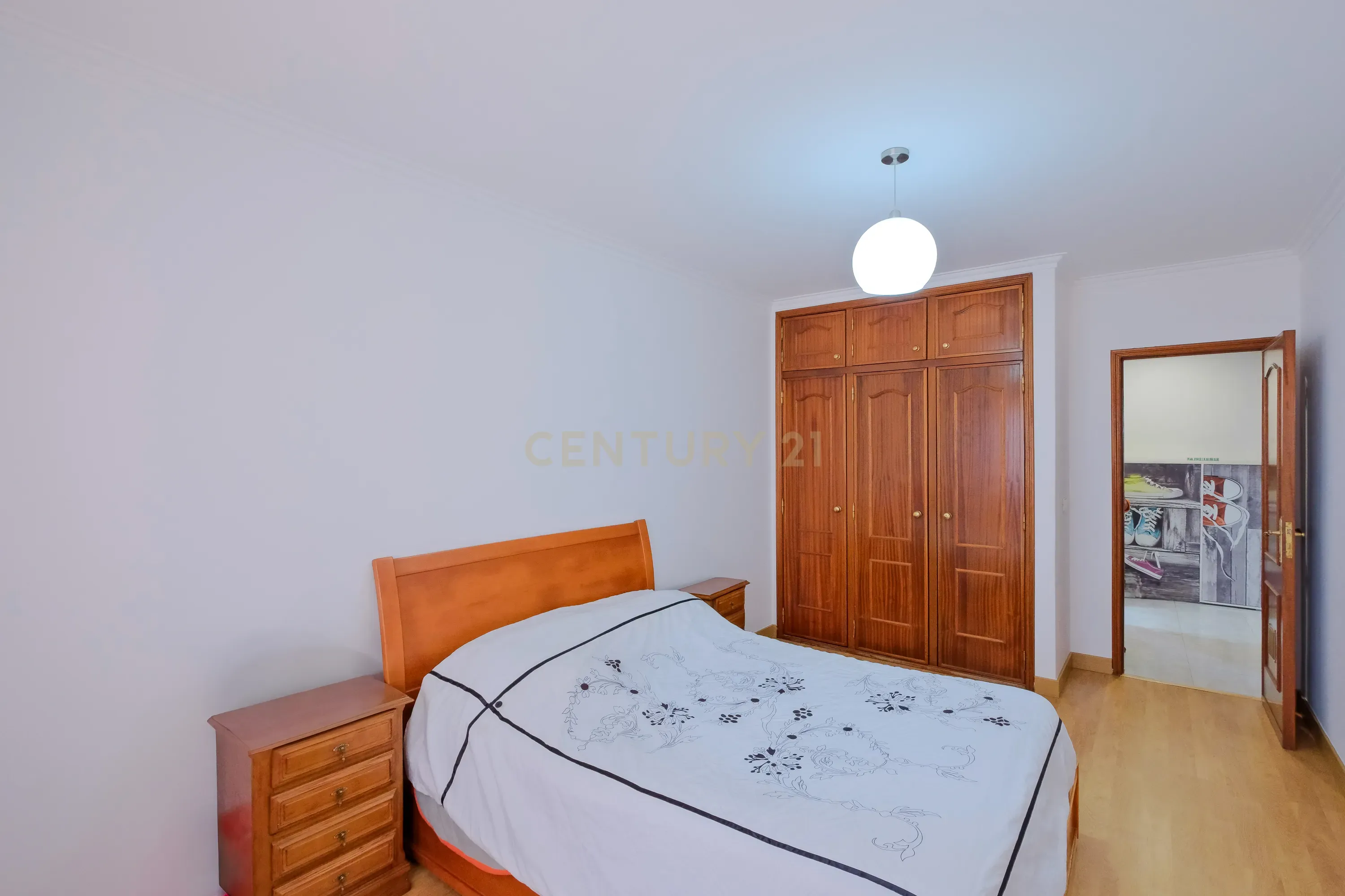 Duplex em Lisboa, Sintra: Espaço e Conforto com Vista Serra Sintra - Image 11