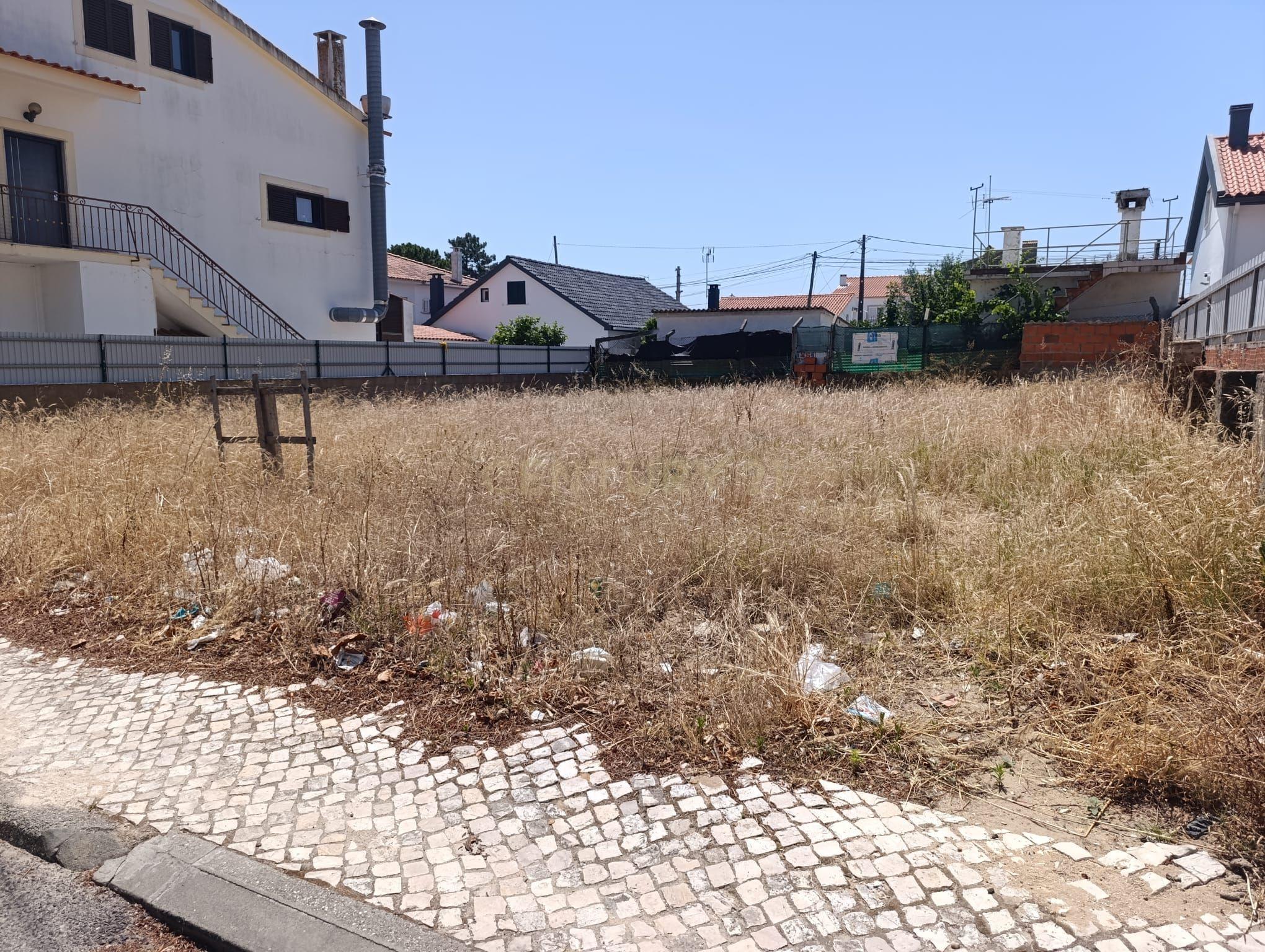 Fotografia 7 de Terreno Urbano 300m2 para Construção na Avenida dos Aliados – Quinta do Conde