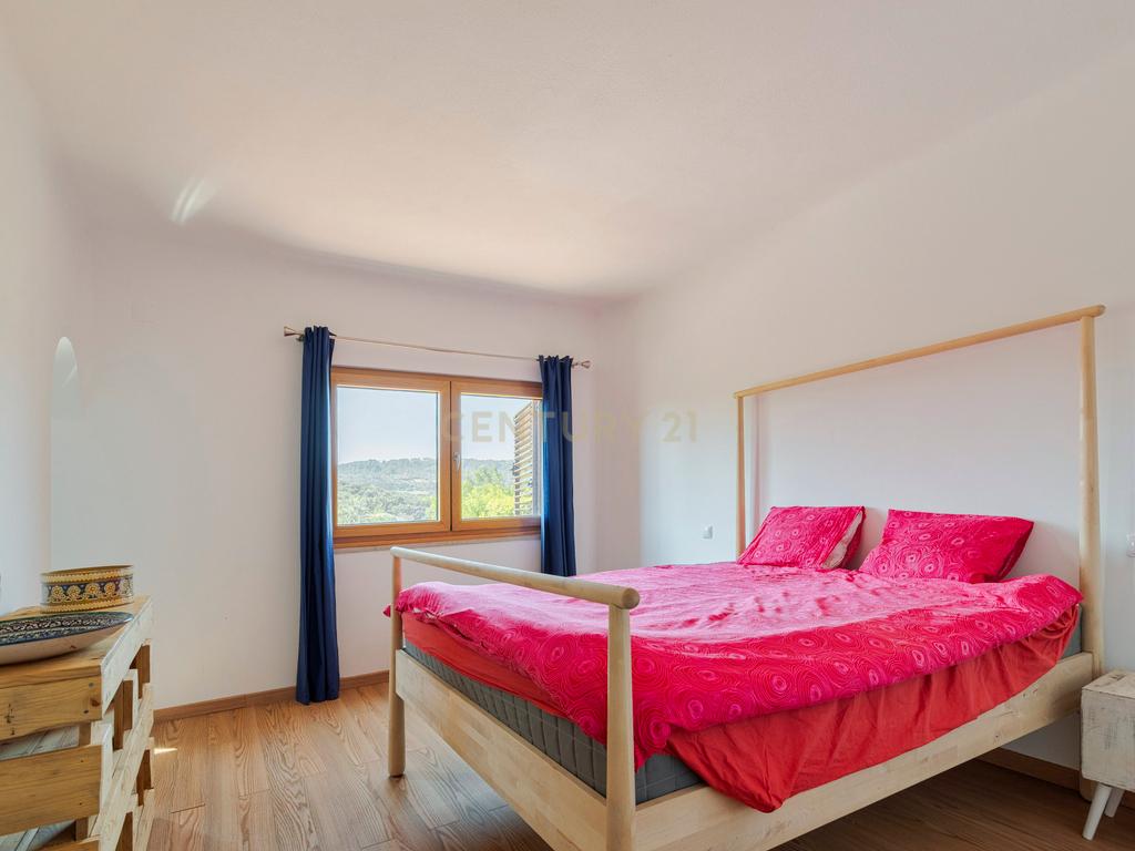 Moradia T4 Exclusiva com Piscina | Vista Serra da Arrábida | Setúbal - Image 17