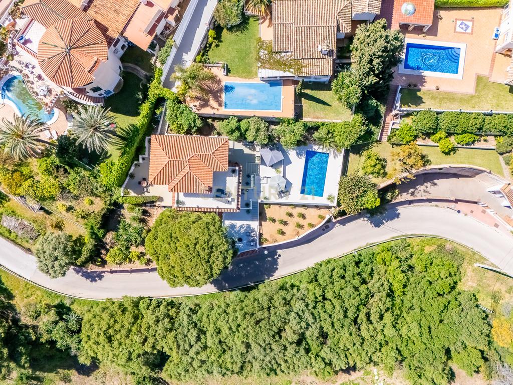 Moradia renovada com vista para o mar e perto da praia – Torreblanca, Fuengirola - Image 97