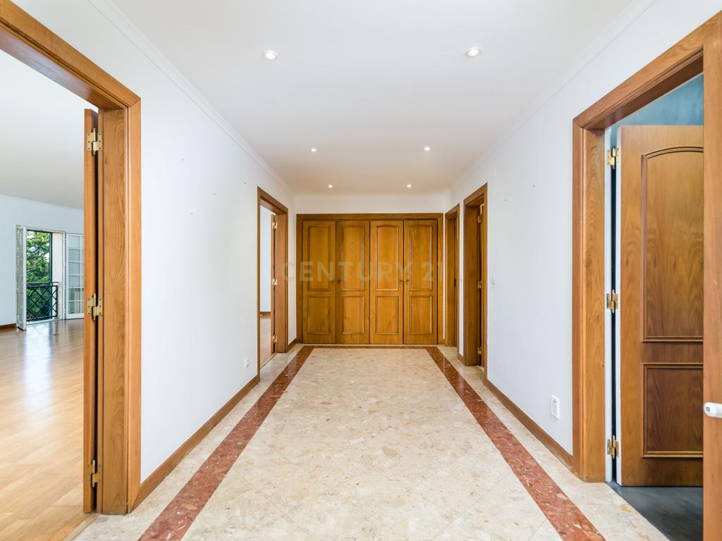 Apartamento T4 | Quinta Da Beloura - Image 2