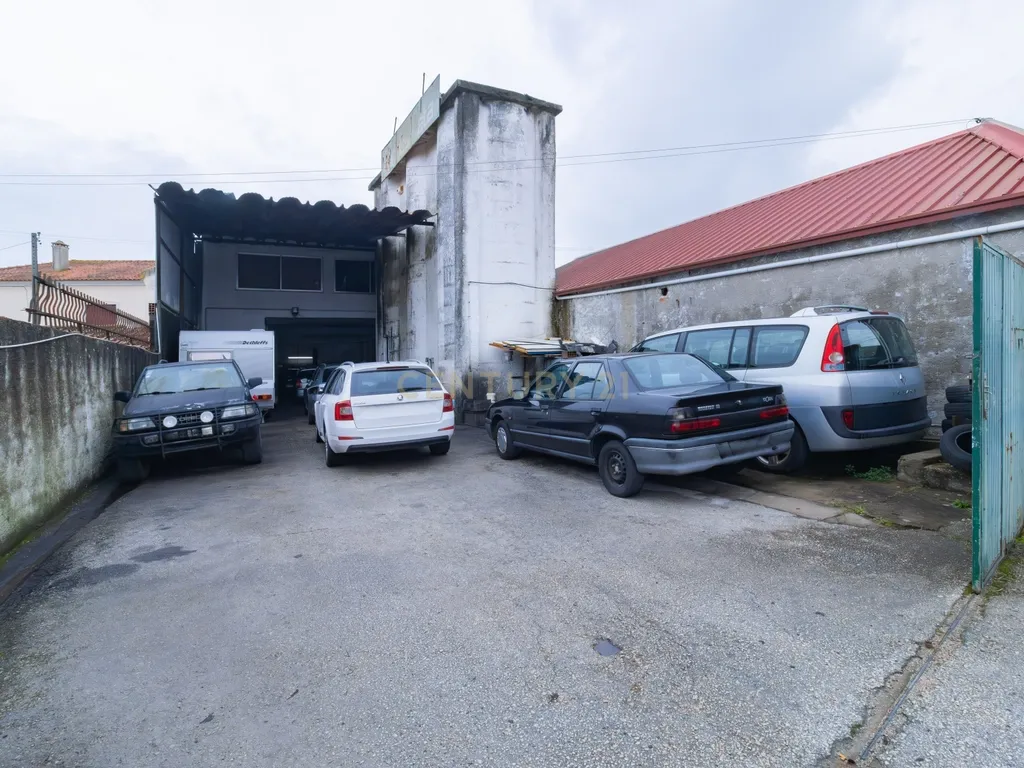 Venda de Moradia, Comércio e Oficina Automóvel na Marinha Grande - Image 22